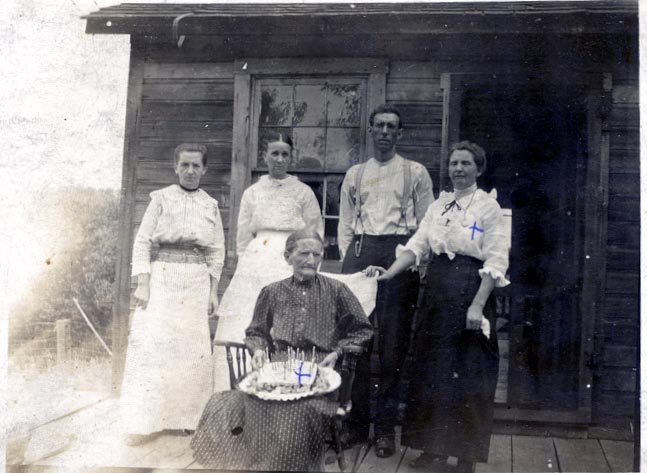 Rebecca Ann Durk Latta  (b.1840) and children